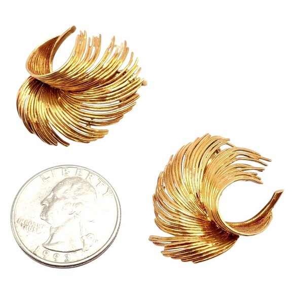 Authentic! Vintage Tiffany & Co 18k Yellow Gold Leaf Earrings - Picture 5 of 16